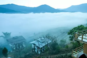 Images Dated 28th December 2016: Sunrise in Punakha, Bhutan