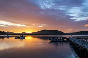 Images Dated 5th December 2012: Sunrise at the small yacht dock in Waikawa