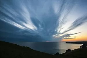 Images Dated 27th May 2012: Sunset at the Bedruthan Steps, Cornwall, England, United Kingdom