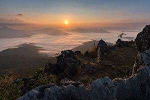 Images Dated 30th January 2016: Sunset at Doi Pha Tang (Pha Tang mountain), Chiangrai, Thailand