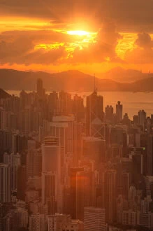 Images Dated 30th July 2015: sunset over Hong Kong Wanchai area