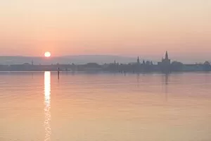 Images Dated 4th March 2013: Sunset over Lake Constance at Konstanz, Lake Constanz, Konstanz, Baden-Wurttemberg, Germany