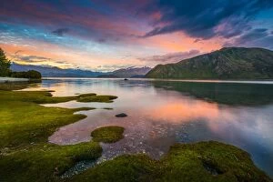 Images Dated 8th December 2012: Sunset landscape with colourful sky at Wanaka lake