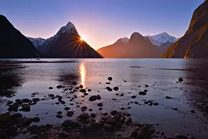 Images Dated 5th July 2014: Sunset at Milford Sound