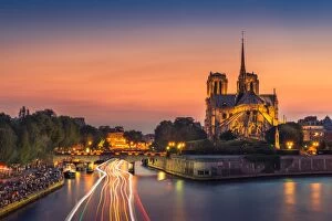 Notre Dame Cathedral, Paris Gallery: Sunset at Notre dame on Seine river