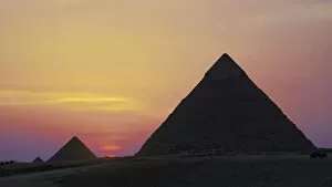 Images Dated 14th December 2014: Sunset at the Pyramids, Giza, Egypt