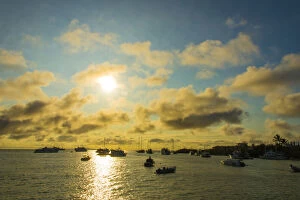 Images Dated 24th November 2015: Sunset at Santa Cruz, Galapagos