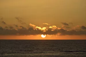 Images Dated 10th August 2014: Sunset over the sea in El Golfo, Lanzarote, Canary Islands, Spain