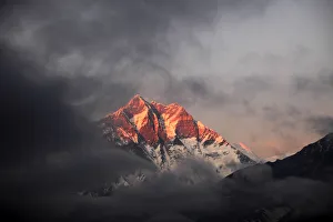 Dave Porter's UK, European and World Landscapes Gallery: Sunset over the Snow Capped Lhotse mountain