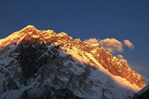 Images Dated 16th November 2014: Sunset over the Summit of Nuptse mountain