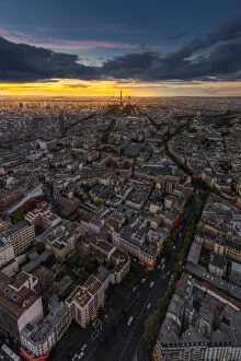 Images Dated 8th November 2013: Sunset view of Paris
