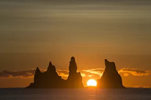 Images Dated 13th January 2016: Sunset at Vik sea stacks in Iceland