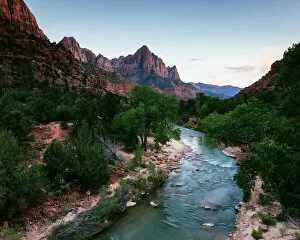 Wilderness Gallery: Sunset on the Watchman, Zion NP, USA
