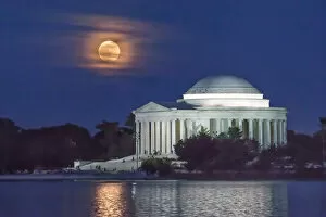 Thomas Jefferson Memorial Gallery: Super Moon at Tidal Basin