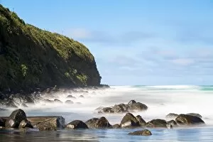 Images Dated 12th January 2013: Surf washing over rocks on the beach, Opunake, Taranaki Region, New Zealand