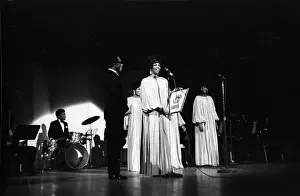 Acr07164 Prints: The Sweet Inspirations Performing