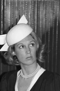 Prostitute Prints: Sydney Biddle Barrows In Hat