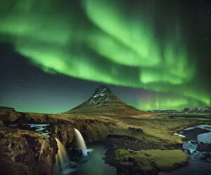 Images Dated 15th April 2014: The Symphony of Light at Kirkjufell Mountain