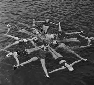 Images Dated 11th December 2010: Synchronised Swimming