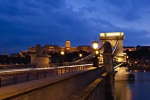 Images Dated 1st May 2009: Szechenyi Chain Bridge, Budapest, Hungary