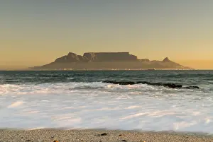 Table Mountain, Lions Head and Devils Peak in the evening light, panoramic views of Cape Town, Bloubergstrand beach, Table Bay, Atlantic Ocean, Cape Town, Western Cape, South Africa
