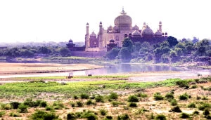 Images Dated 27th April 2011: Taj Mahal