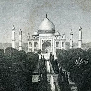 Images Dated 28th November 2011: The Taj Mahal