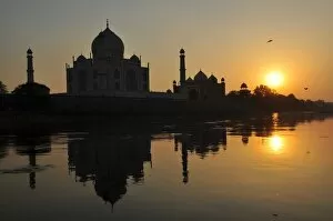 Images Dated 28th January 2013: Taj Mahal, Agra, Uttar Pradesh, India