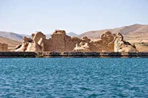 Takht Soleyman (Azargoshasb)