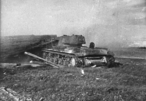 Battlefield Prints: Tank Advancing