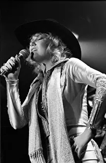 Tanya Tucker Performing