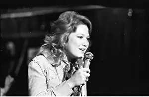 Tanya Tucker Performing