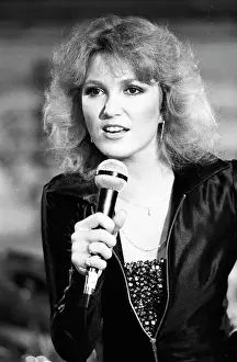 Tanya Tucker Performing