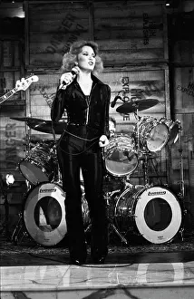Tanya Tucker Performing