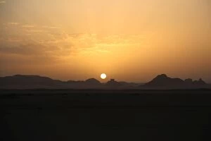 Sahara Desert Landscapes Gallery: Tassili N ajjer sunrise