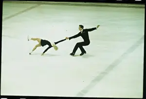 Tatiana Joukchesternava and Alexandre Gorelik Skating