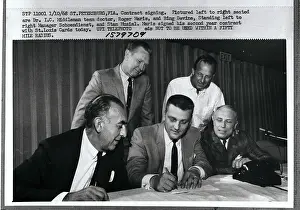 Team players Signing Contract