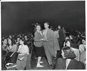 Aisle Prints: Teenage Couple Dancing In Paramount 1930