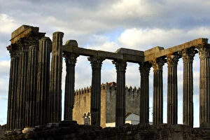 Images Dated 17th February 2007: Temple of Diana in Portugal
