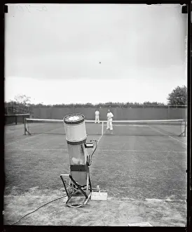 Tennis Robot Serving Balls