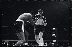 Thad Spencer in Boxing Match, Getting Hit