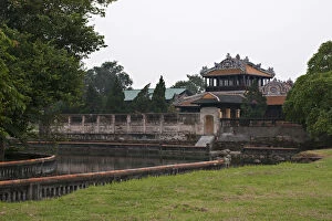 Images Dated 16th October 2015: Thai Binh Lau and moat inside Hue Citadel