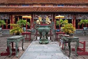 Images Dated 16th October 2015: Thien Mieu Temple