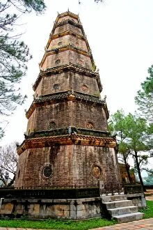 Images Dated 24th December 2012: Thien Mu Pagoda in Hue, Vietnam