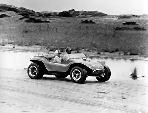 Acr071631 Prints: The Thomas Crown Affair Film Still