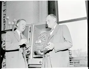 Thomas H Prints: Thomas Weller Speaking With John Enders