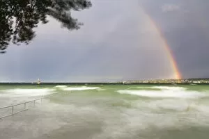 Images Dated 18th June 2013: Thunderstorm and high waves at the Horn outdoor pool, rainbow over Lake Constance, Konstanz