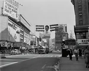Huty25546 Prints: Times Square