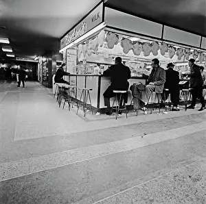 Huty25365 Prints: Times Square-42nd Street/Port Authority Bus Terminal Subway Station