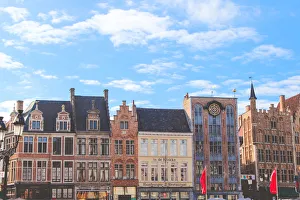 Images Dated 5th October 2013: Tipical Building of Bruges